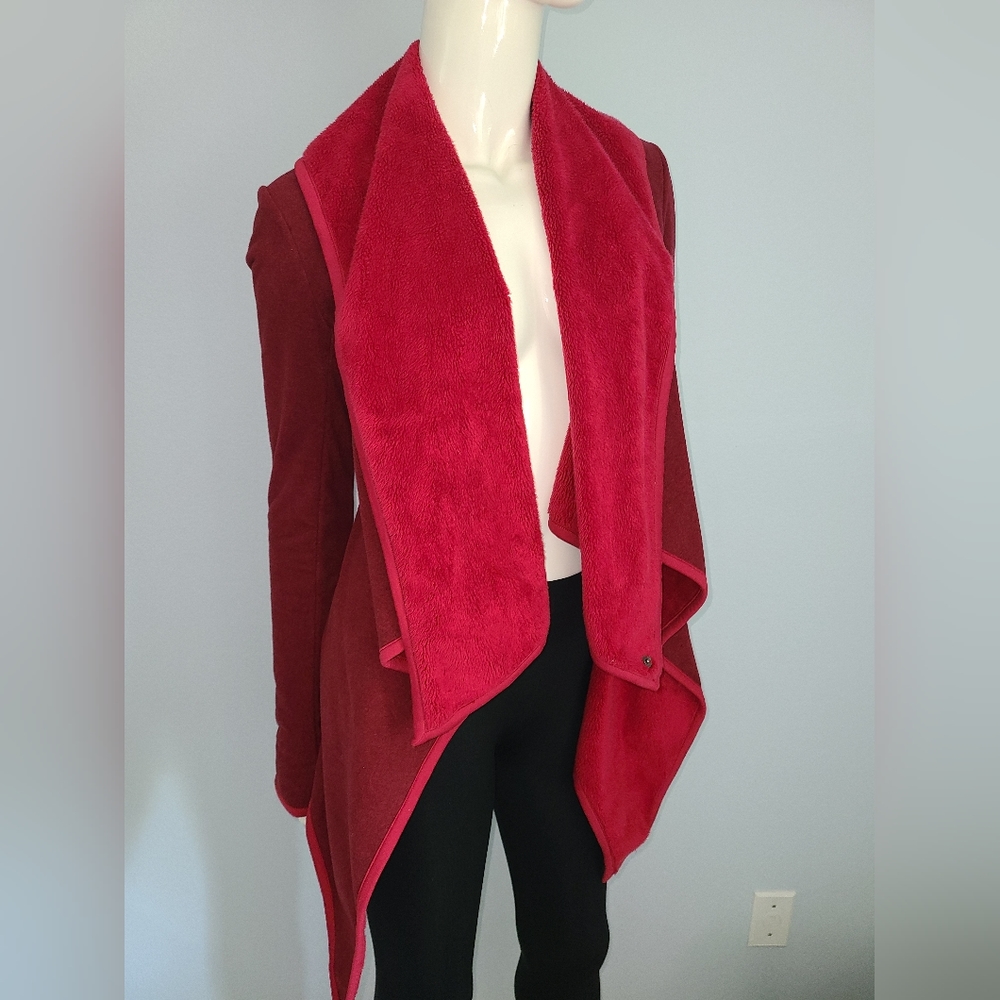 Lululemon Cranberry Red Presence of Mind Fleece Soft Jacket Size 4